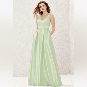 NEVER WORN A-Line V neck Sleeveless Floor length Satin dress w Pockets Size 8